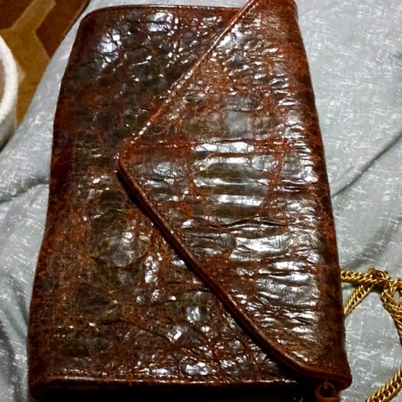 LAUDI VIDNI SOTTO CLUTCH NWT FIRM - Picture 2 of 7